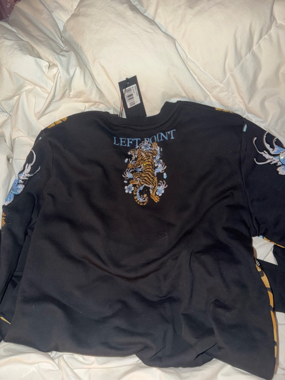 Left Point Rhinestone Crewneck (Black) - Picture 4 of 5